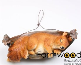 Eekhoorn in hangmat (Merk: Farmwood)